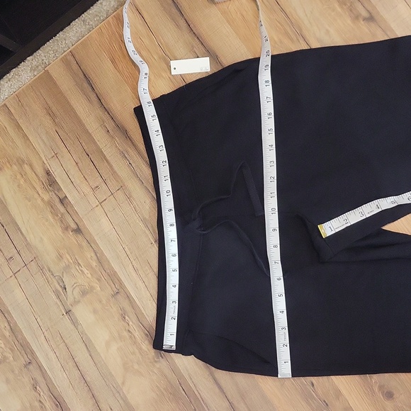 AMAZON ESSENTIALS Black Regular Fit Straight Leg Drawstring Sweatpant - Picture 9 of 12